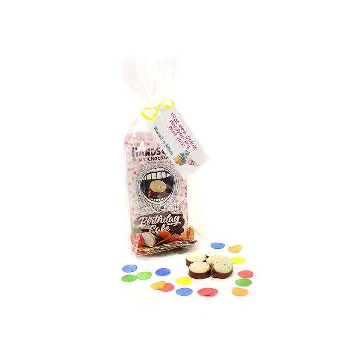 Hands off my chocolate met confetti en birthday cake