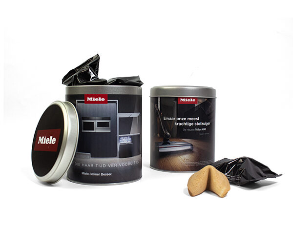 Promotionele blikken ter ondersteuning Miele's product lancering